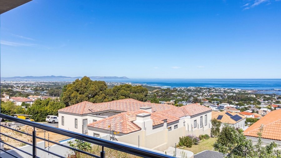 4 Bedroom Property for Sale in Berghof Western Cape
